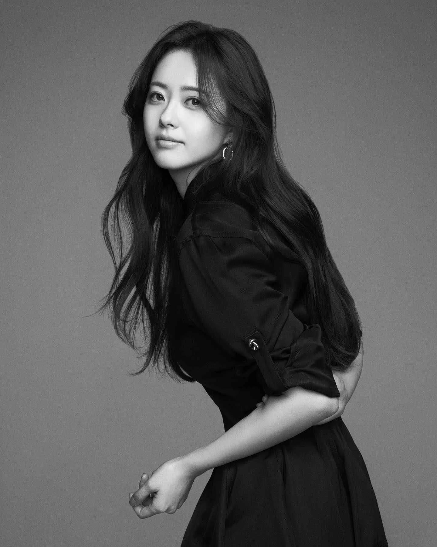 Go Ara - go-ara-sexy-42.webp